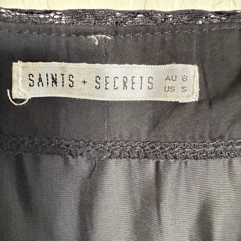 SAINTS + SECRETS Black Lace Trim Bodysuit - Small - Picture 4 of 4